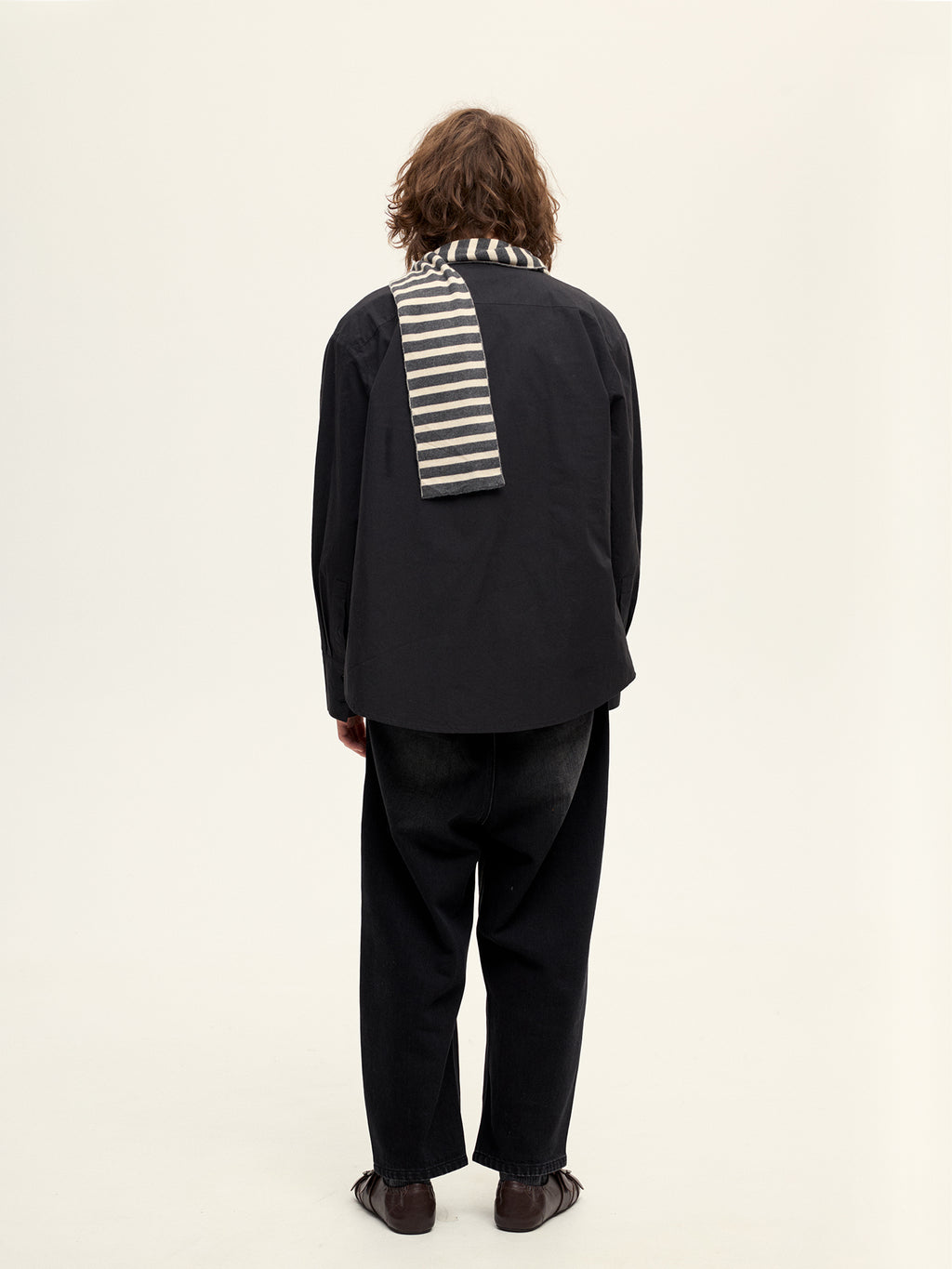 002 RELAX BLACK SHIRT