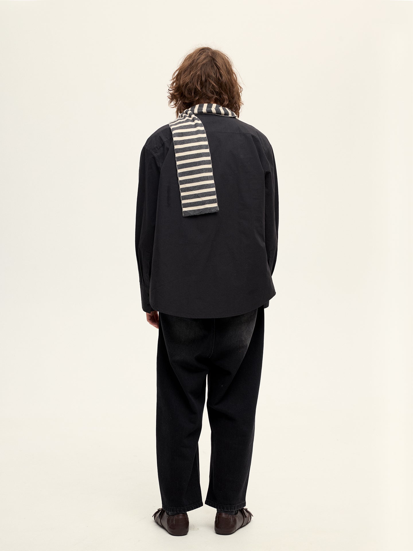 002 RELAX BLACK SHIRT