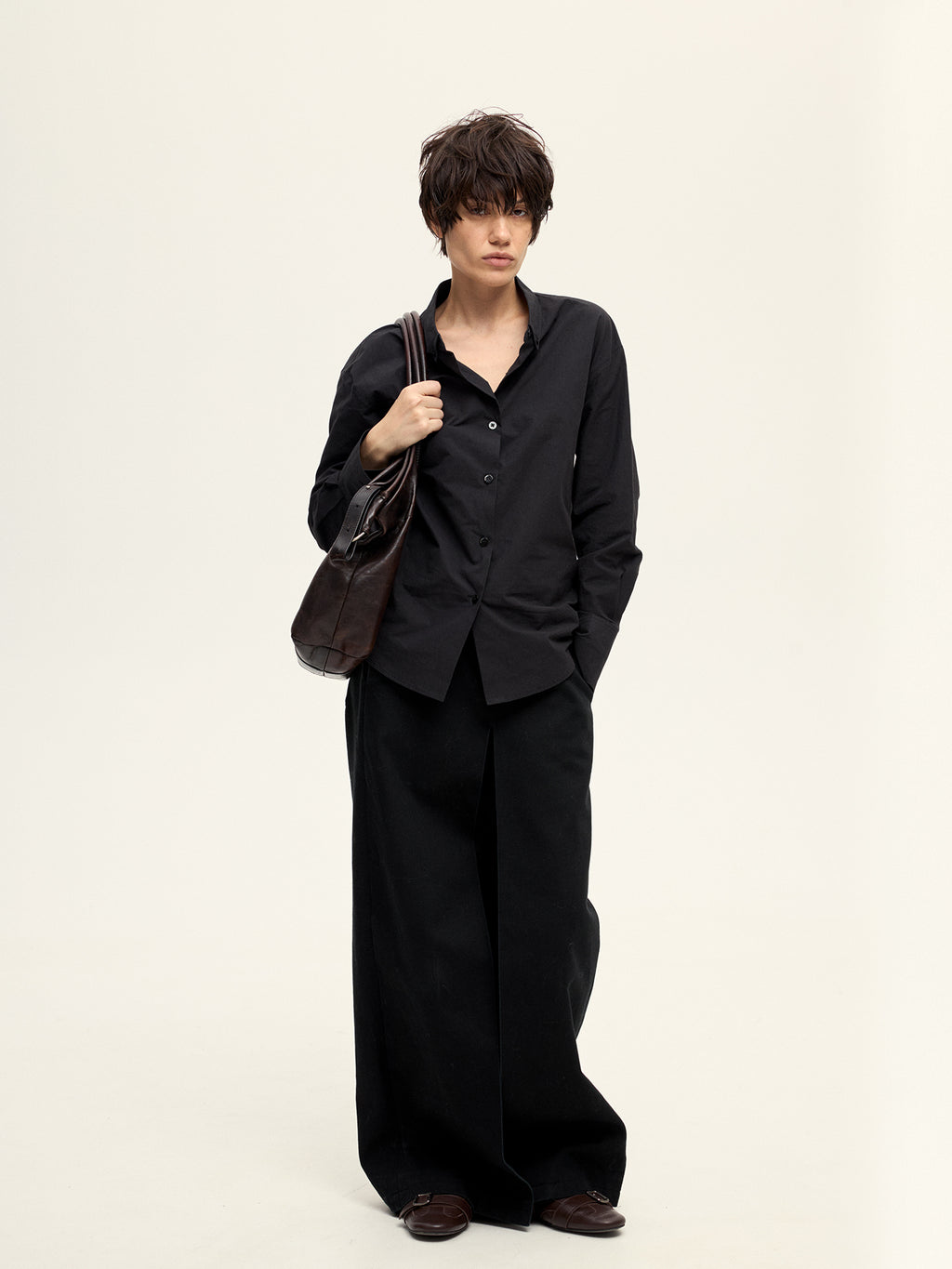 002 RELAX BLACK SHIRT